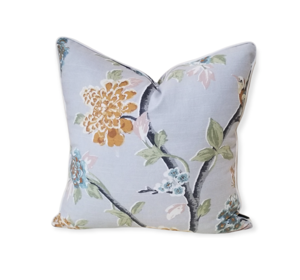 http://www.adveniquehomedecor.com/cdn/shop/products/HelenGrayDesignerPillowCover.OversizedSquare.png?v=1676409847