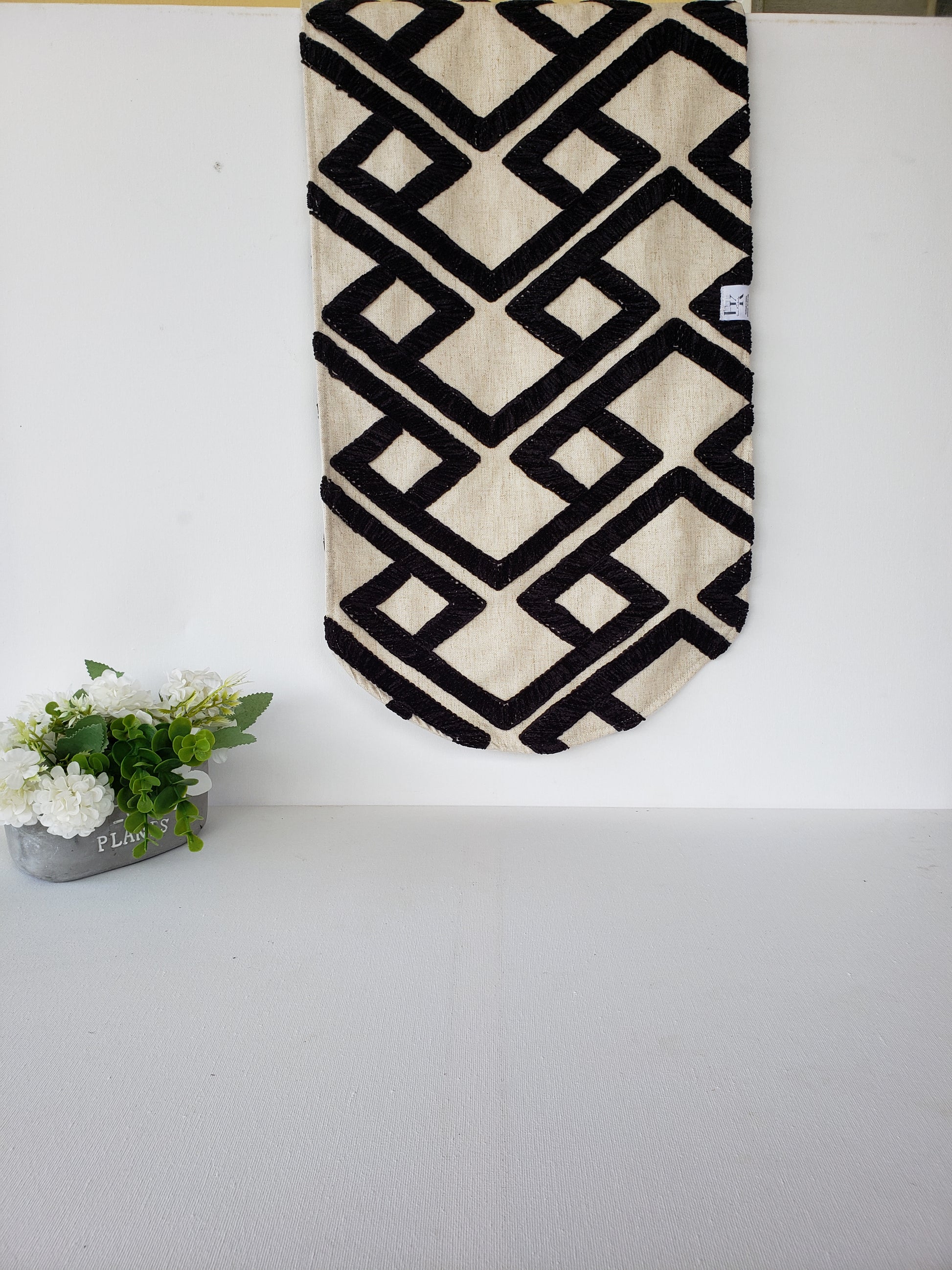 Shop our P KAUFMANN  Accolade Onyx Designer table runner black and off white.  On sale now at Advenique Home Decor.  HANDCRAFTED AND UNIQUE 