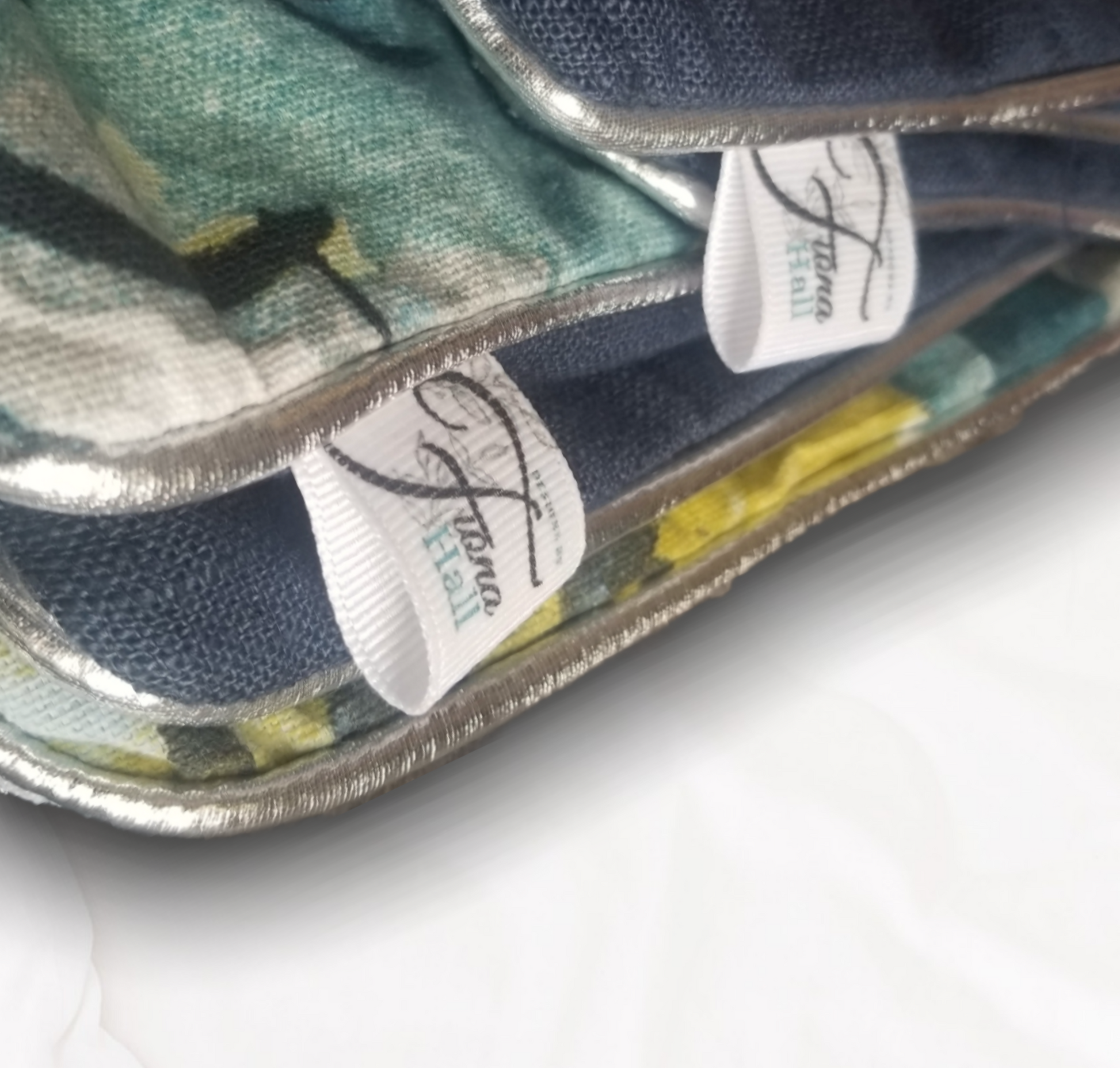 Designer Throw Mill Creek Graham water color Fabric. - Advenique Home Decor
